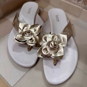 Nero Giardini Gold Floral Women's Sandals